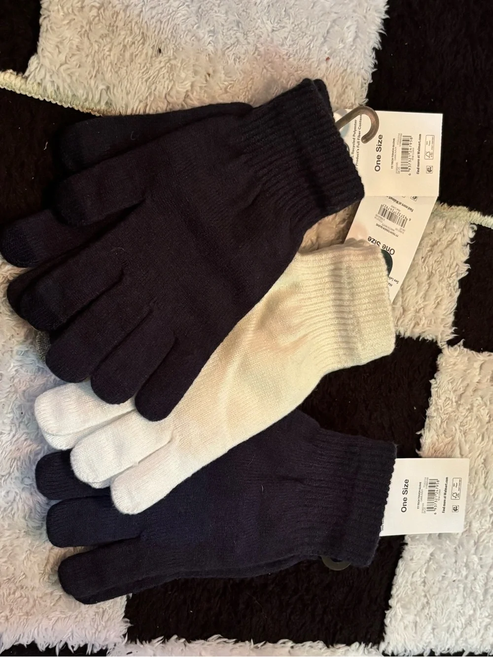 Time and Tru Women's Black and Cream Knit Gloves - 3 Pack